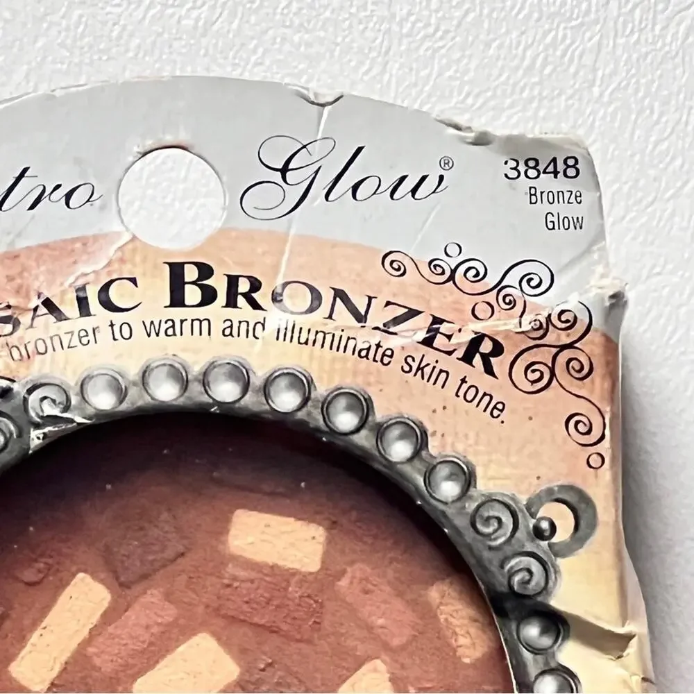 Retro Glow Makeup Beauty Mosaic Glow Face  Bronzer NWT